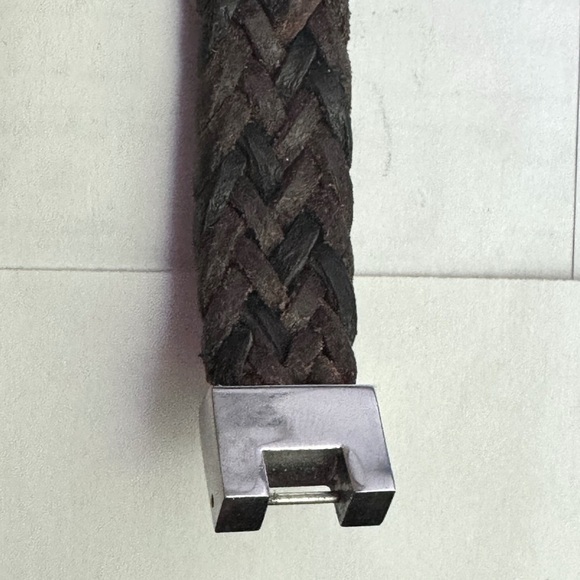 🧩 Fossil Tri-Colour Braided Leather Bracelet – Edgy & Effortlessly Cool 🖤✨ - Picture 4 of 16